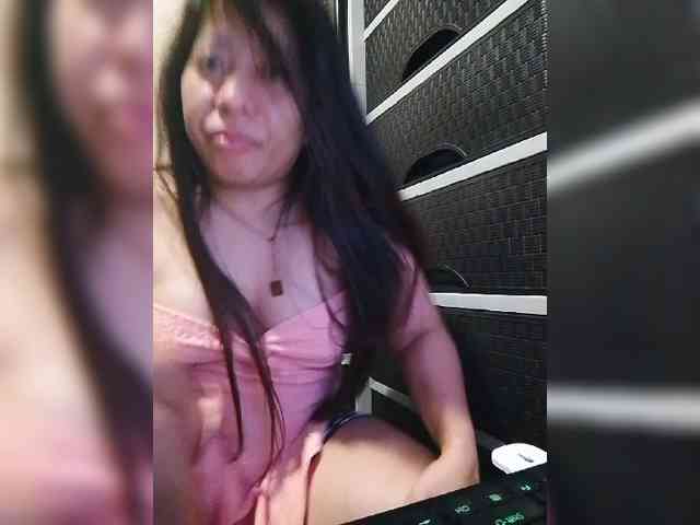 Cassiee webcam