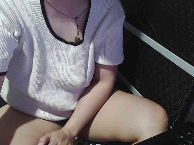 Cassiee webcam
