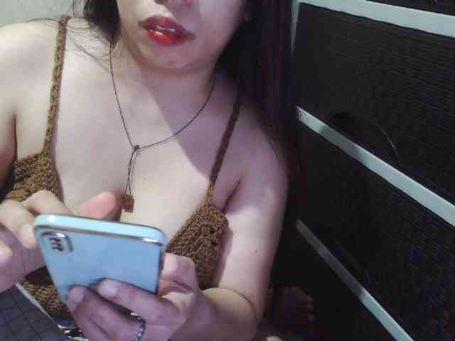 Cassiee webcam