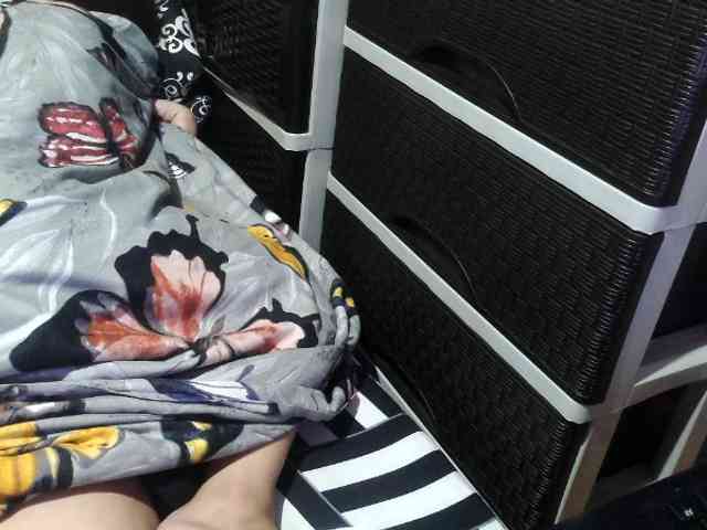 Cassiee webcam