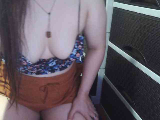 Cassiee webcam