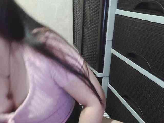 Cassiee webcam