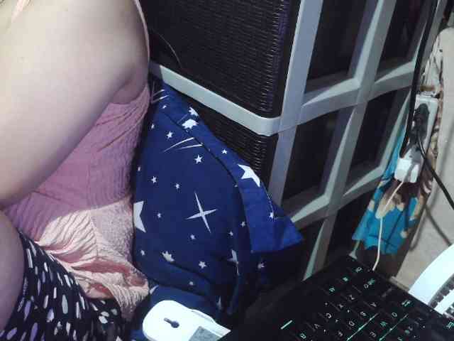 Cassiee webcam