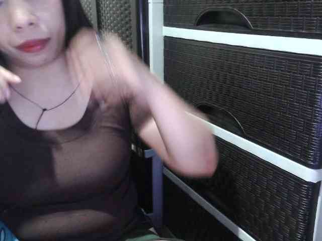 Cassiee webcam