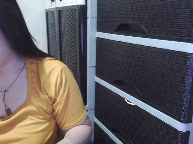 Cassiee webcam