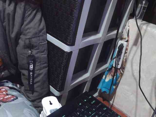 Cassiee webcam