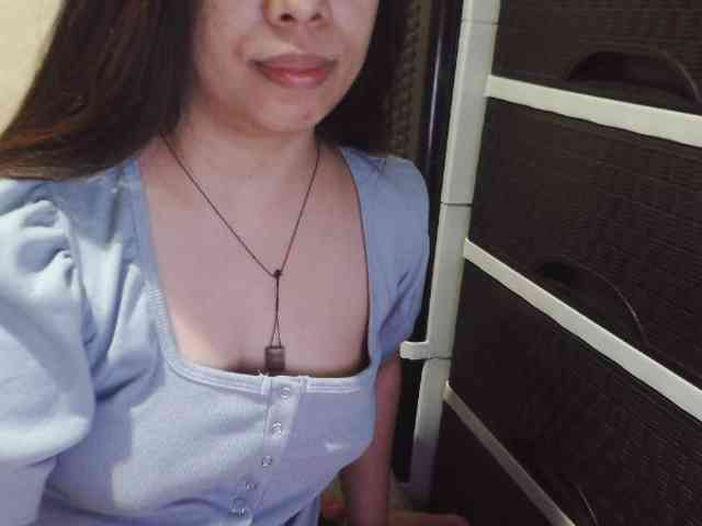 Cassiee webcam