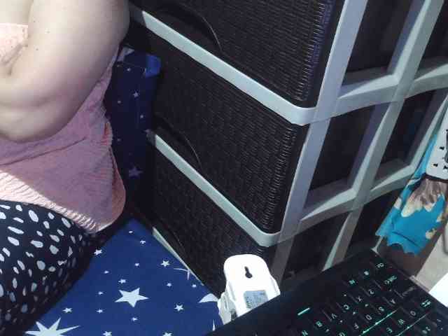 Cassiee webcam
