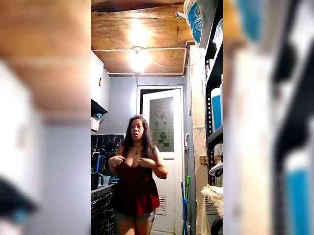 Kazzandra webcam