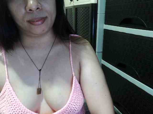 Cassiee webcam