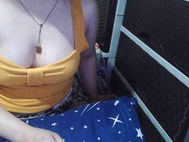 Cassiee webcam