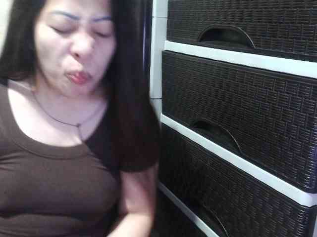 Cassiee webcam