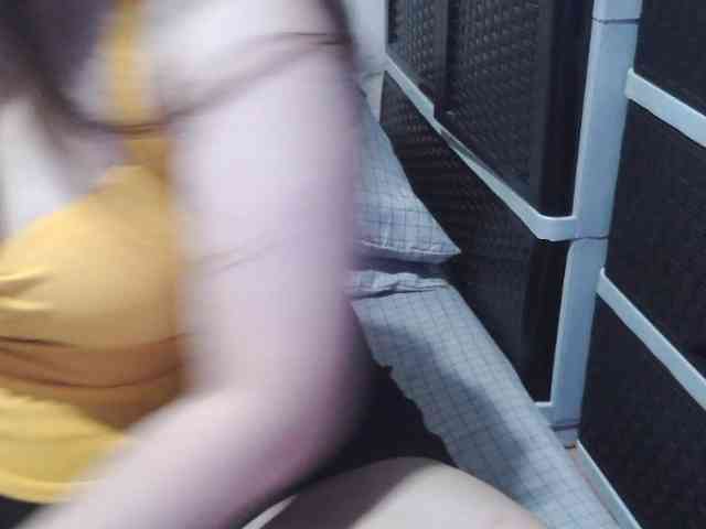 Cassiee webcam