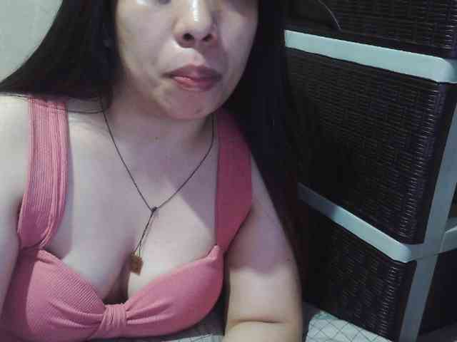 Cassiee webcam