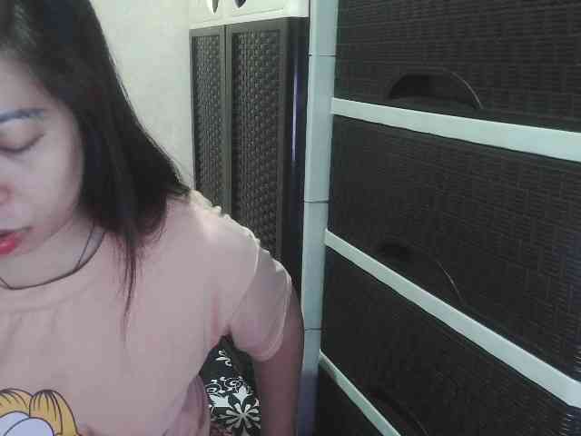 Cassiee webcam