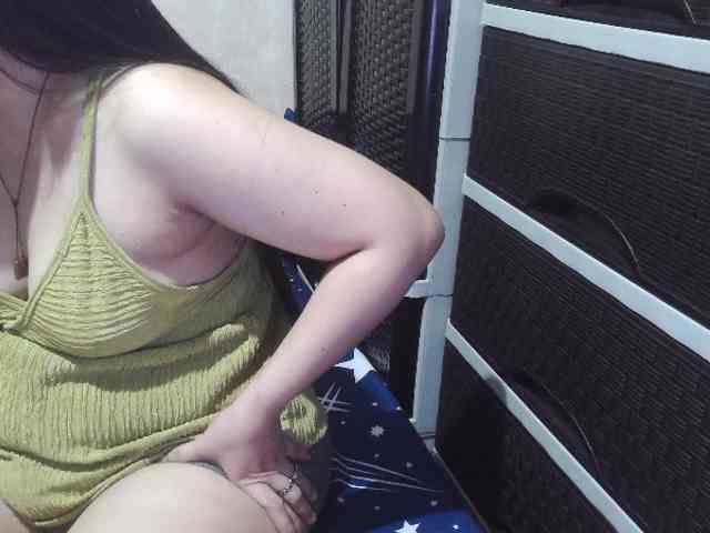 Cassiee webcam