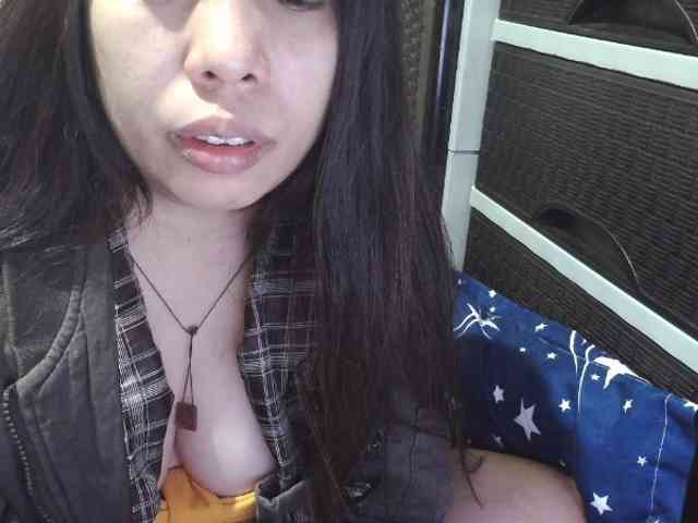Cassiee webcam