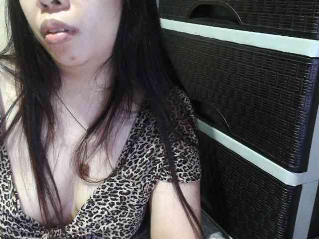 Cassiee webcam