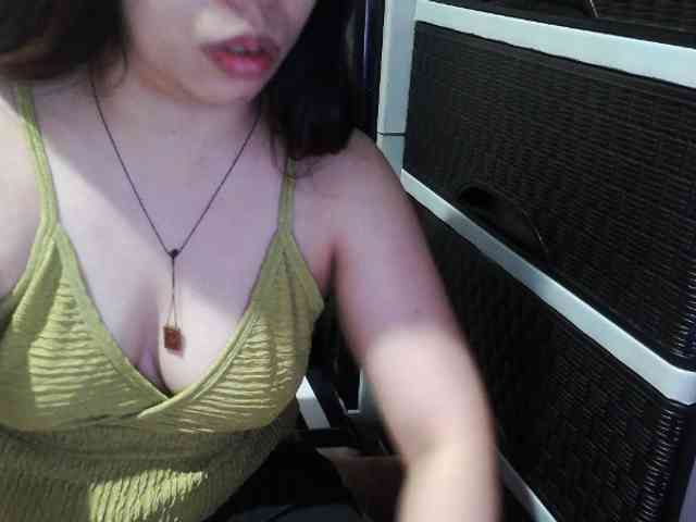 Cassiee webcam