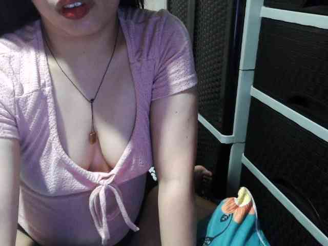 Cassiee webcam