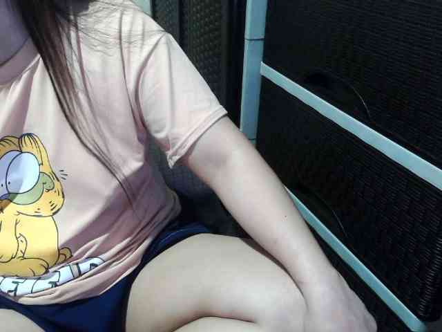 Cassiee webcam