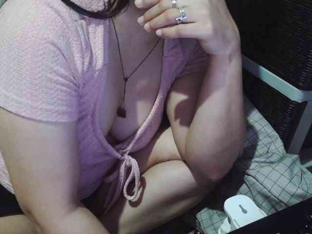 Cassiee webcam