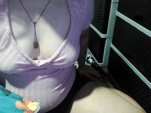 Cassiee webcam