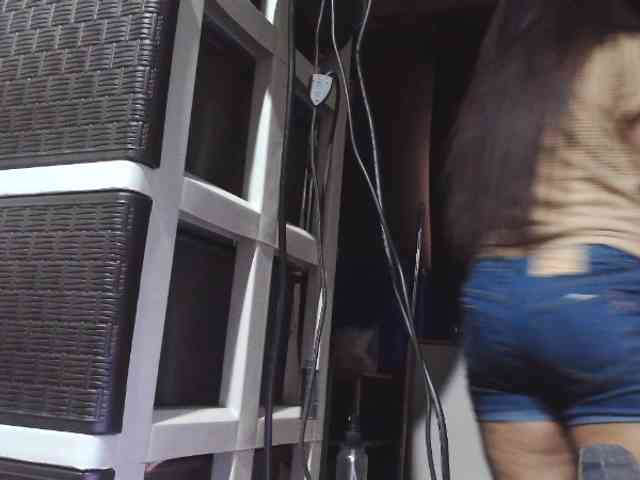 Cassiee webcam