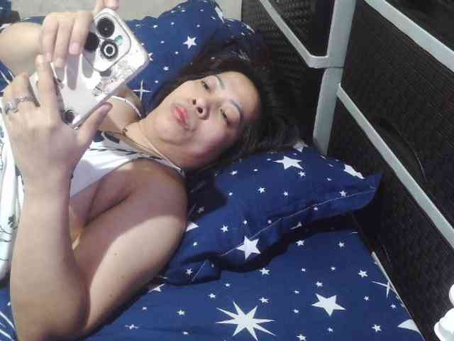 Cassiee webcam