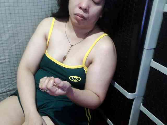 Model: Cassiee
