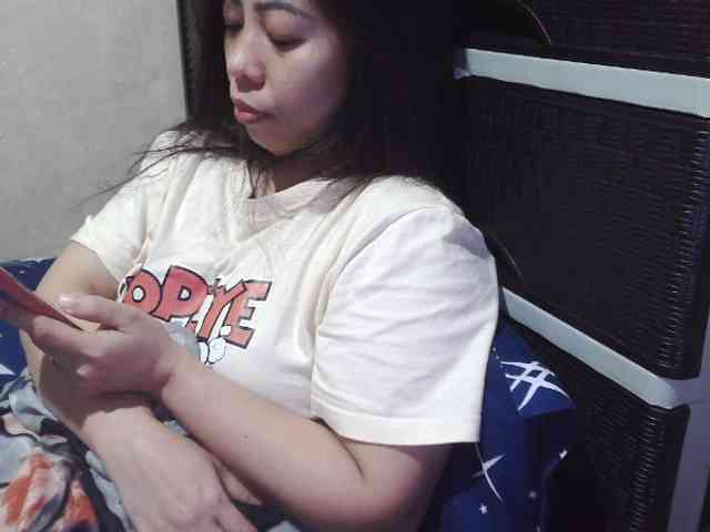 Cassiee webcam