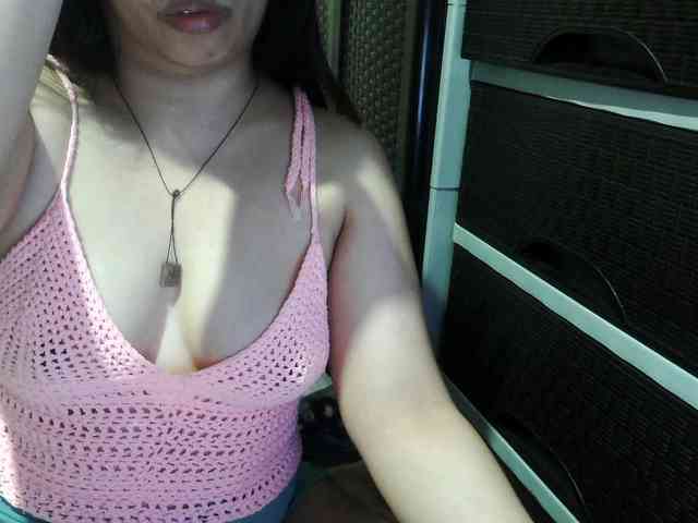 Cassiee webcam