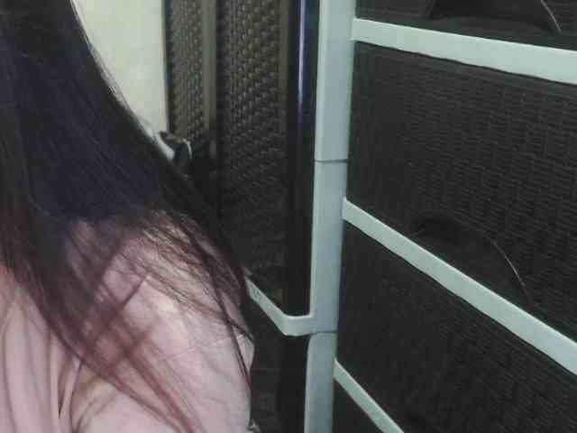 Cassiee webcam