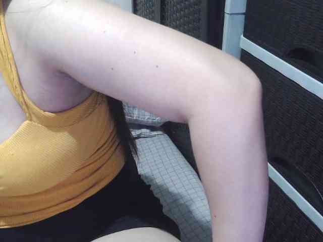Cassiee webcam