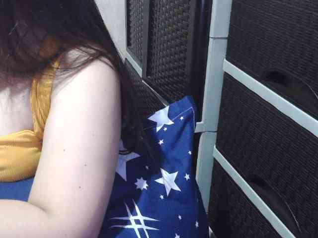 Cassiee webcam