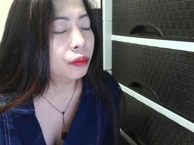 Cassiee webcam