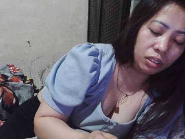 Cassiee webcam