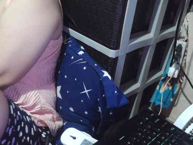 Cassiee webcam