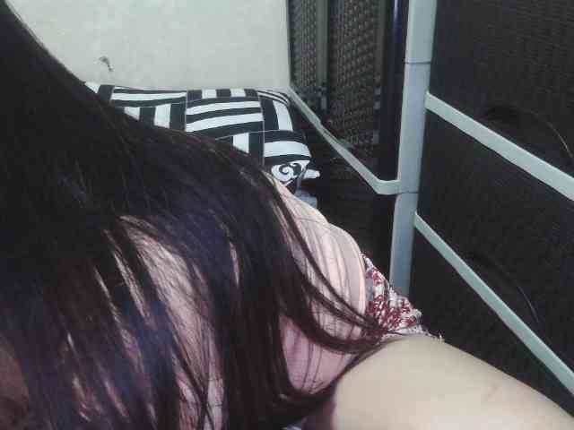 Cassiee webcam