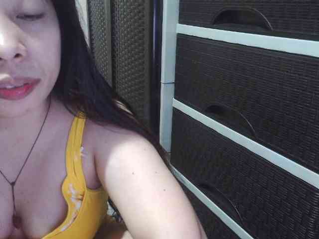 Cassiee webcam