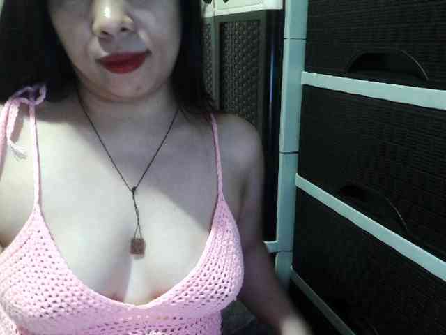 Cassiee webcam