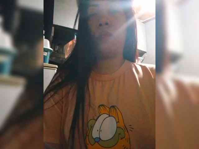 Cassiee webcam