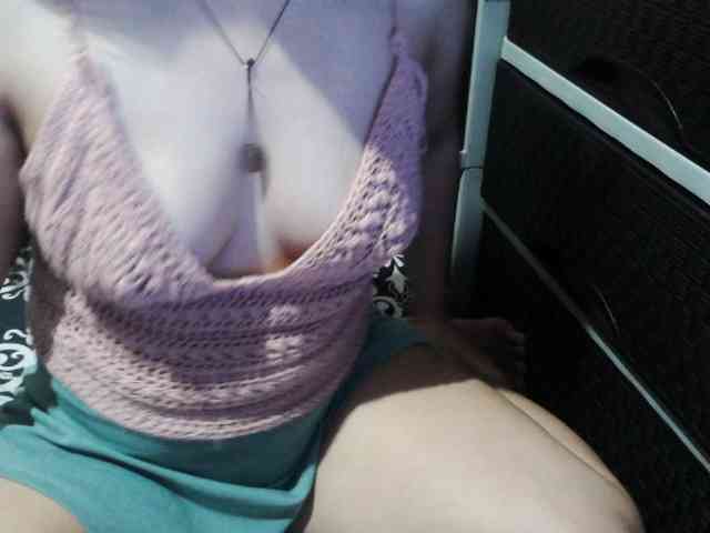Cassiee webcam