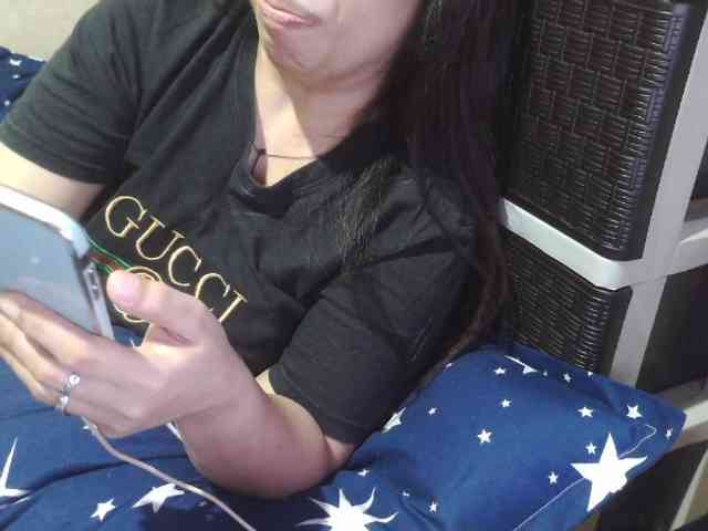 Cassiee webcam
