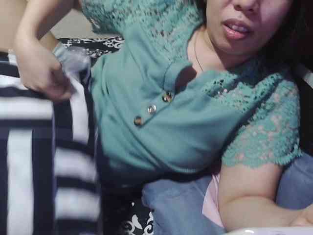 Cassiee webcam