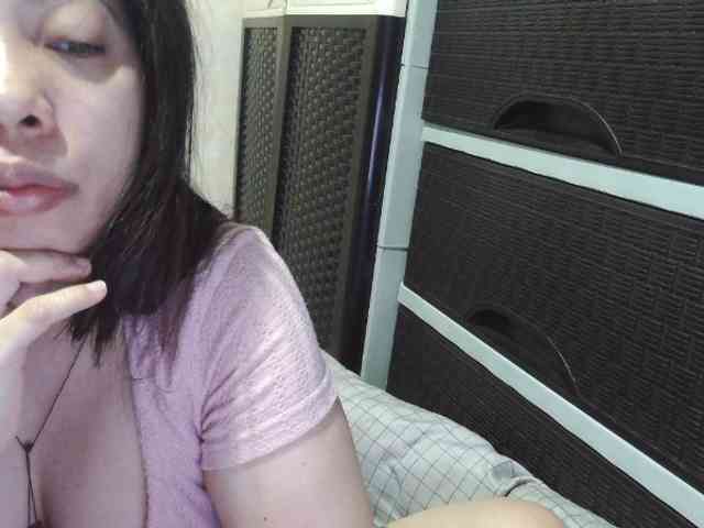 Cassiee webcam