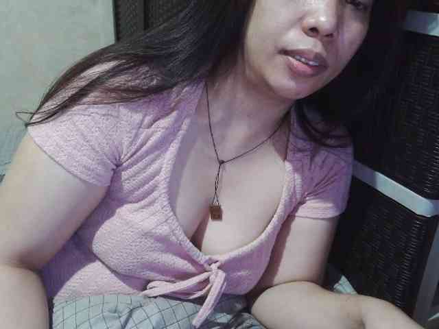 Cassiee webcam