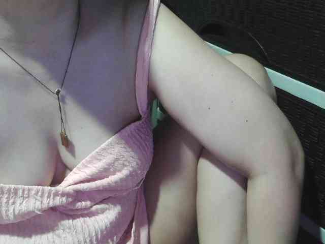 Kazzandra webcam