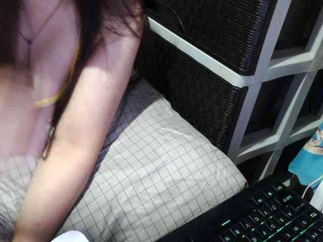 Cassiee webcam