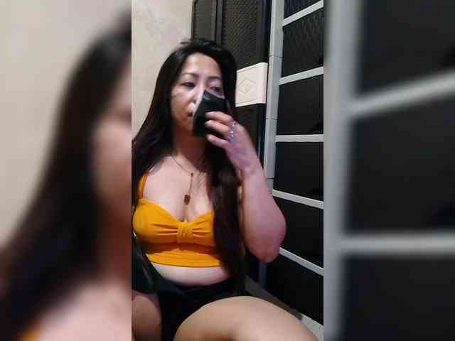 Cassiee webcam